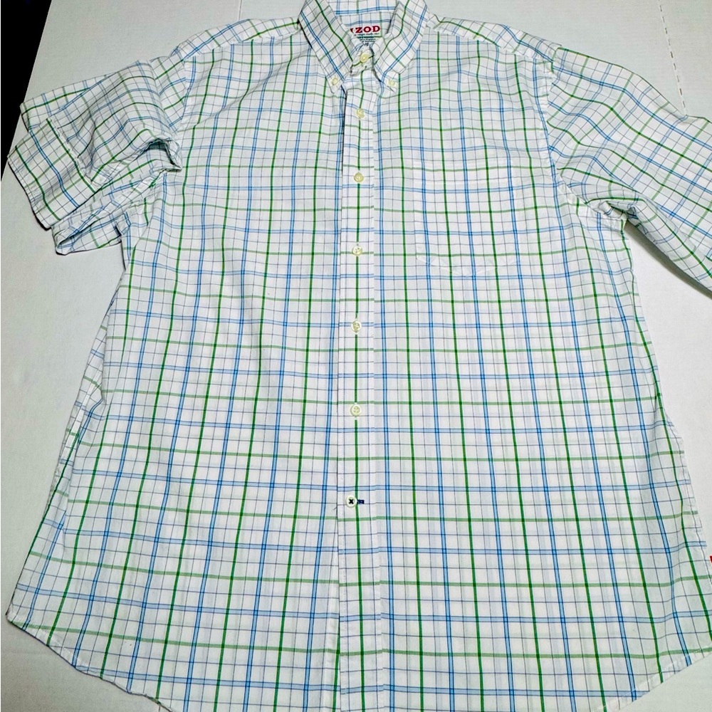 Izod Long sleeve Men’s large button up. Button down collar.